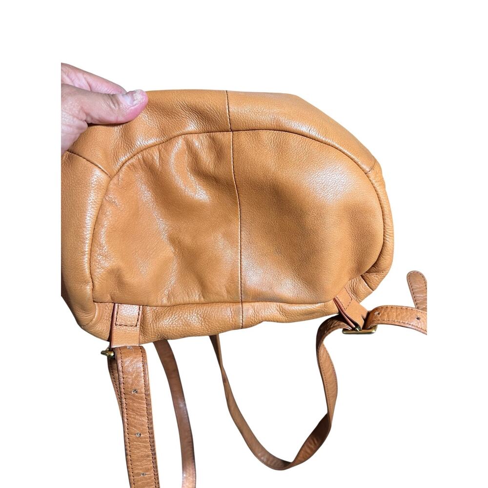 HOBO River Women's Tan Indie Pebbled Leather Luxe Teardrop Backpack Purse - Picture 7 of 12